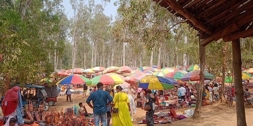 Haat Bazaar in West Bengal region lets you take a sneak peek of the local community.