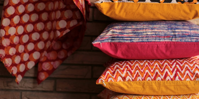 Visit Pahalgam Handicraft Emporium on your trip to Kashmir for amazing shopping experience