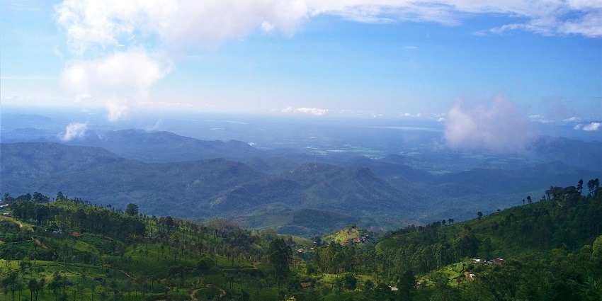 Haputale Falls is a popular spot among photography enthusiasts offering scenic vistas.