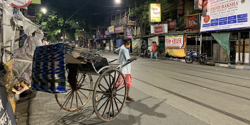 Shop for souvenirs at the Hatibagan Market, one of the shopping places in Kolkata.