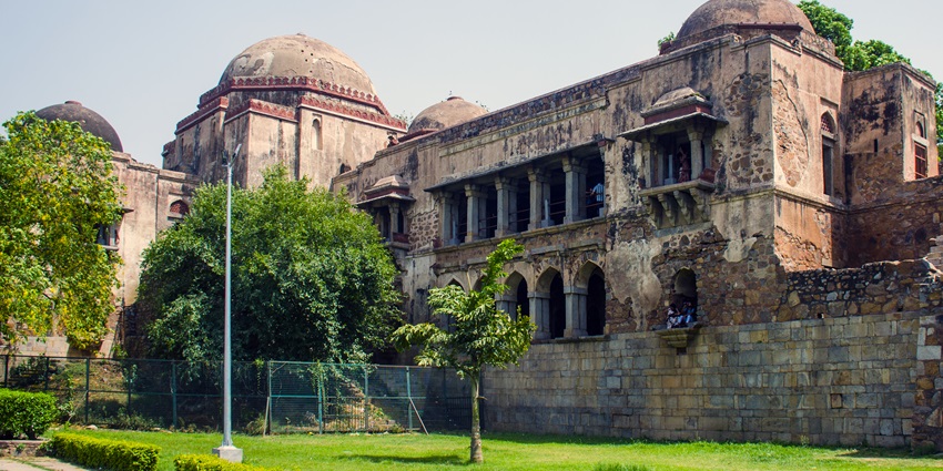 Snapshot of the historic fort during the evening which is on the bank of a seasonal Lake