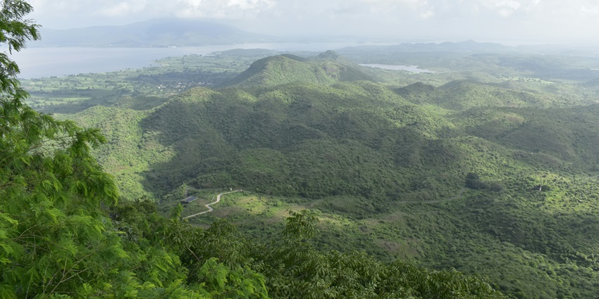 Hazaribagh is one of the most stunning and peaceful hill stations near Dhanbad for all.