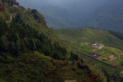 These hills are perfect for trekking in Gangtok to elevate the experience on your trip to Sikkim