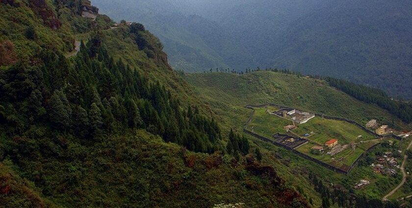 These hills are perfect for trekking in Gangtok to elevate the experience on your trip to Sikkim