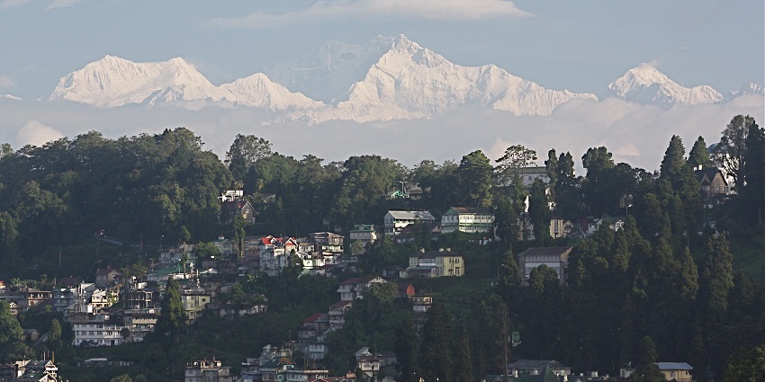 The verdant hills of darjeeling are a perfect place for tourist to have a peaceful retreat
