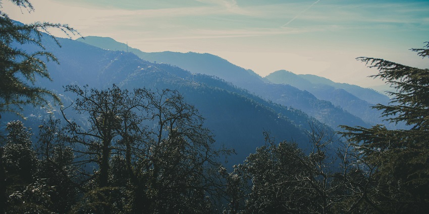 The mesmerising Snapshot of the foggy hills of North East—Nearby places in Agartala