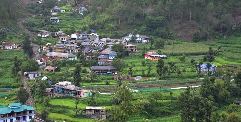 Beautiful picture of the Himachal and the majestic Himalayas–New year party in Himachal