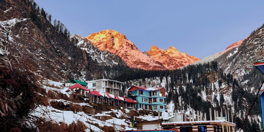 Choose to visit the historical attraction in Himachal Pradesh during the autumn season.