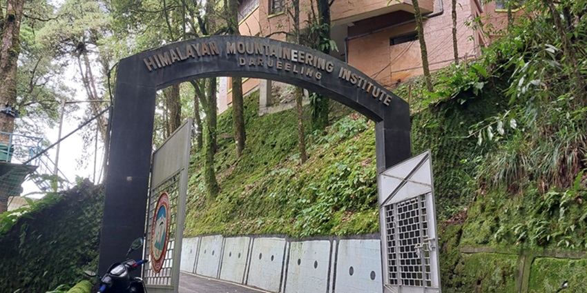 Himalayan Mountaineering Institute is best to visit to learn mountaineering activity.