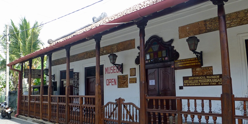 Historical Mansion Museum offers a glimpse into the lifestyle of the colonial era.