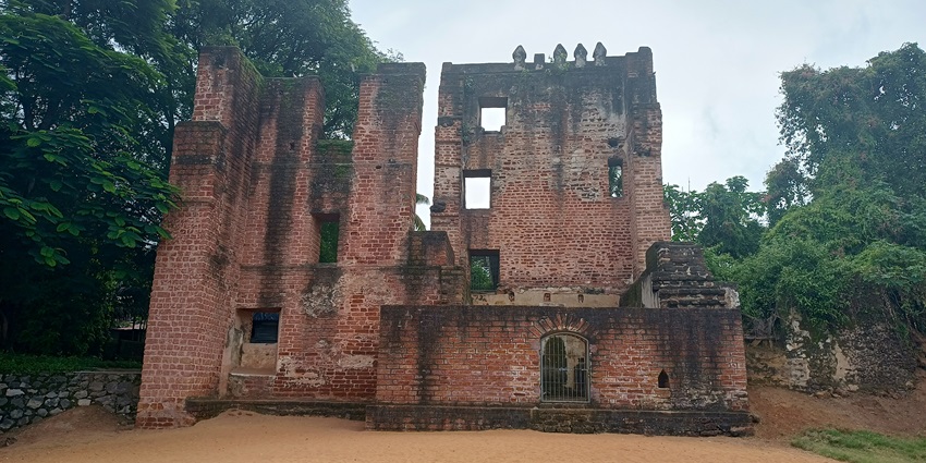 A frontal view of the famous St. Thomas Fort of Kerala