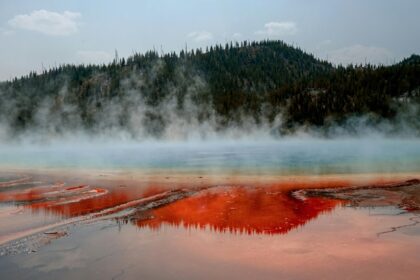 Beautiful image of natural Tatwani hot spring in the kangra district of Himachal