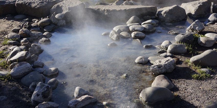 These hot springs are known to have spiritual aura, perfect for a relaxing escape
