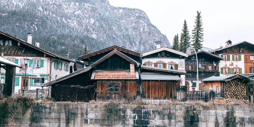 A rural cottage setting in the vicinity of the magnificent hills of Himalayan foothills