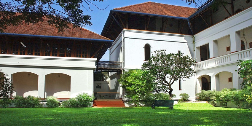 Enjoy a comfortable stay at the hotels in Kerala on your next trip with friends or family