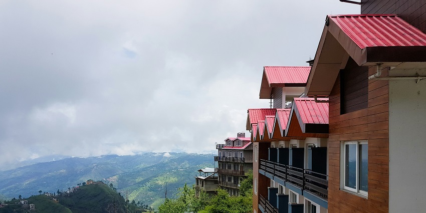 Visit Wildflower Hall for a New Year party in Shimla and enjoy it with your loved ones.