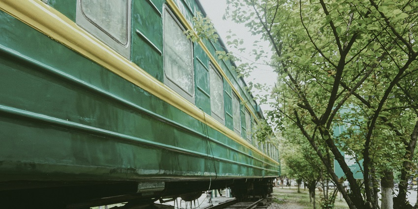 There are many comfortable ways to reach Andhra Pradesh, one of them is to take a train.