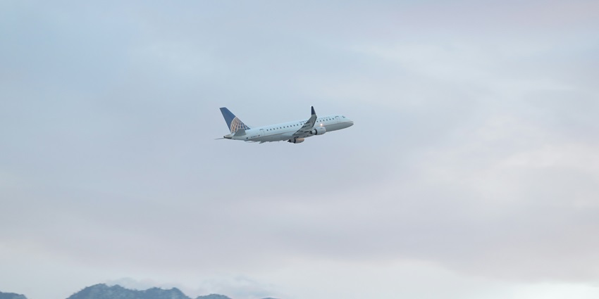 An aeroplane, one of the most reliable ways to reach Mahamevnawa Buddhist Monastery.