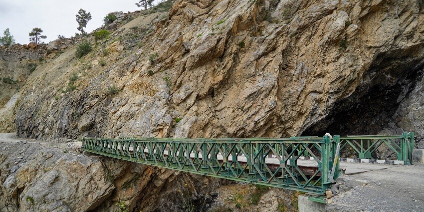There are multiple ways to reach the Trilokinath Temple, located in Himachal Pradesh.