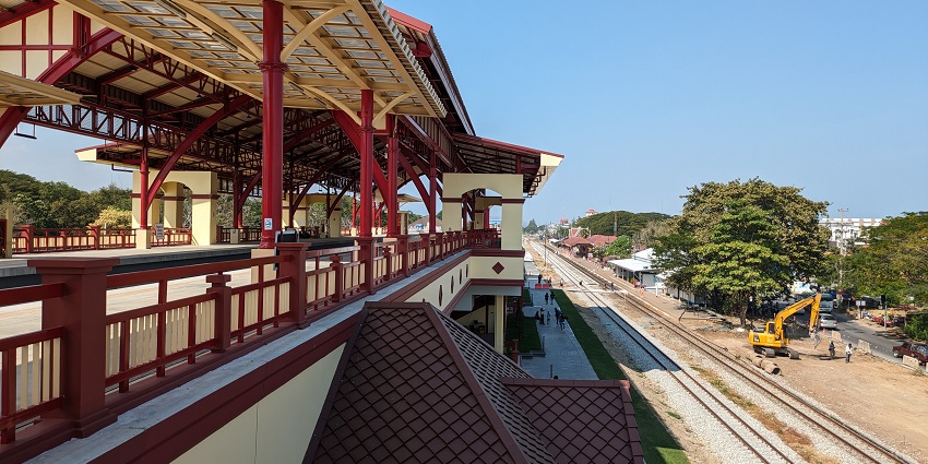 See the historic architecture of the Railway Station, one of the things to do in Hua Hin.