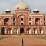 Explore places to visit near Humayun Tomb for a refreshing tour of Delhi.