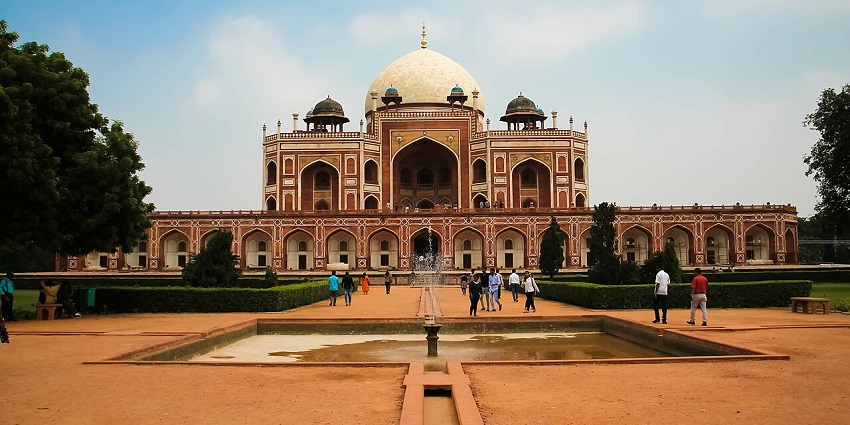 Humayun’s tomb is a Mughal edifice in Delhi that is one of the top places to visit near Red Fort