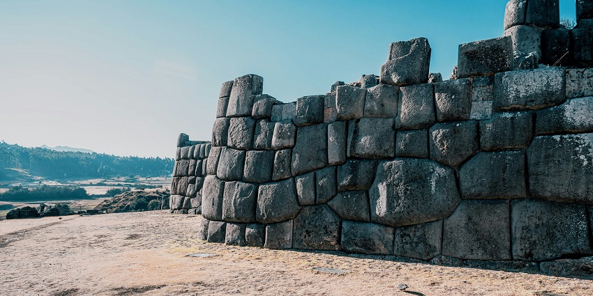 A quaint glimpse of rustic rocks of Ibbankatuwa Megalithic Tombs found in Sri Lanka.