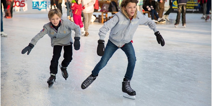 You can glide across the frozen surface surrounded by pine-clad hills and colonial architecture while ice skating.