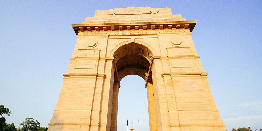 A picture of India Gate, one of the most famous places to visit near Bangla Sahib