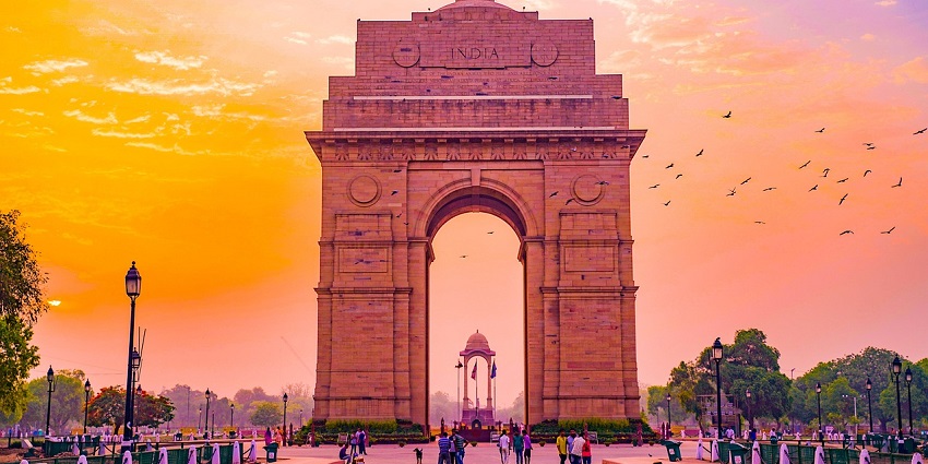Scenic image of the beautiful India gate near Janpath market area