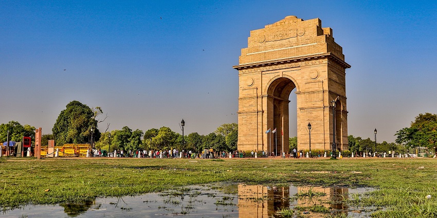 India Gate is one of the most famous places to visit near Karol Bagh for tourists.