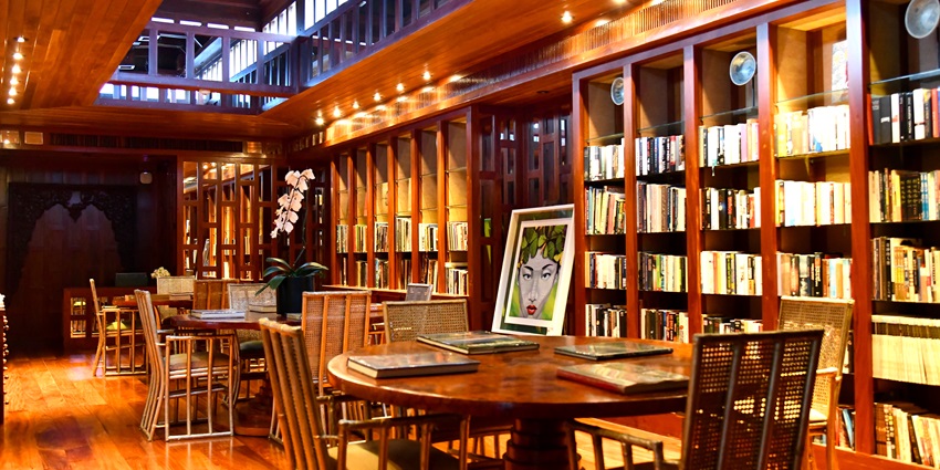 This library offers a refreshing and serene ambience to relax amidst the chaos of clubs and parties