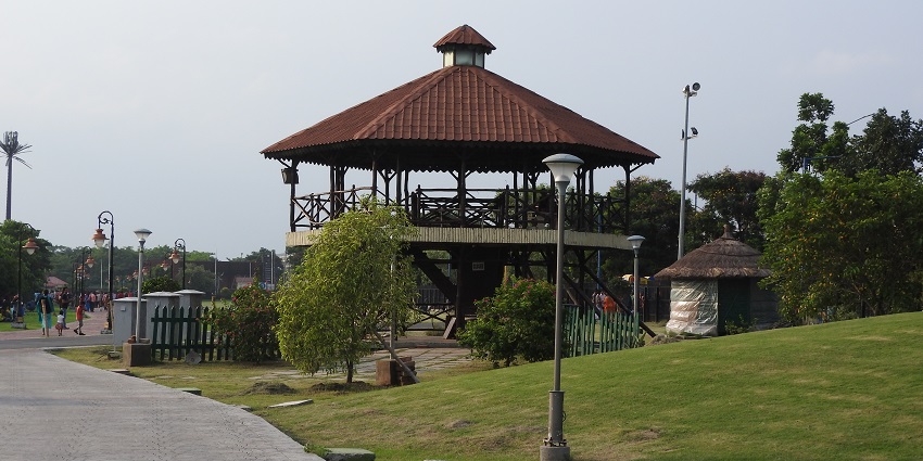 Gandhi park near the Pabha wildlife sanctuary is an ideal spot to relax and have a picnic