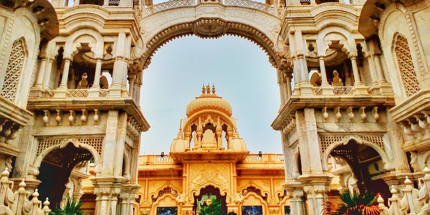 A beautiful picture of the intrinsic architecture of the famous Iskon Temple in Vrindavan.