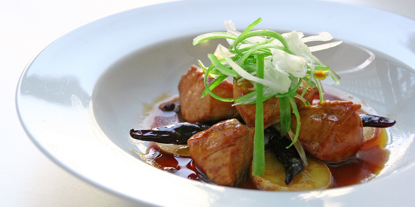 Relish the famous Kashmiri cuisines at Jade Dragon, Vivanta by Taj.