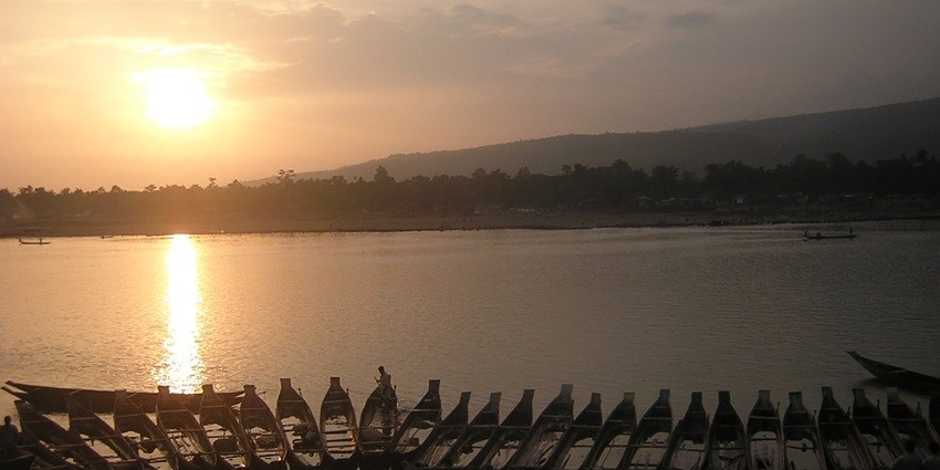 Mesmerising view of the Jaflong zero point, this tri-junction point offers a unique experience