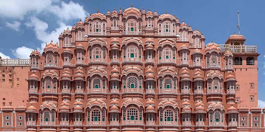 A frontal view of the beautiful Hawa Mahal of Jaipur clicked from across the street