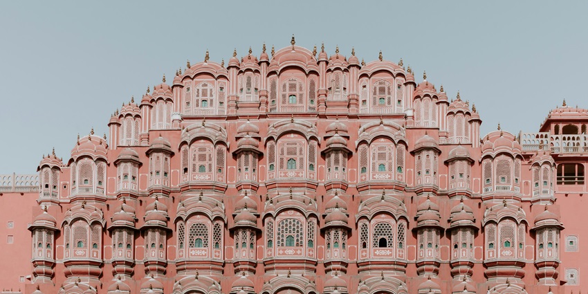 An enchanting vista of the majestic Hawa Mahala, a popular hotspot in Jaipur.