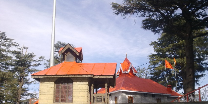 Beautiful Jakhoo Temple which is the oldest temple in Shimla located near the Museum