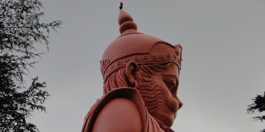 Image of Hanuman ji statue in Jhaku hills, explore Solan, Shimla to reach this temple