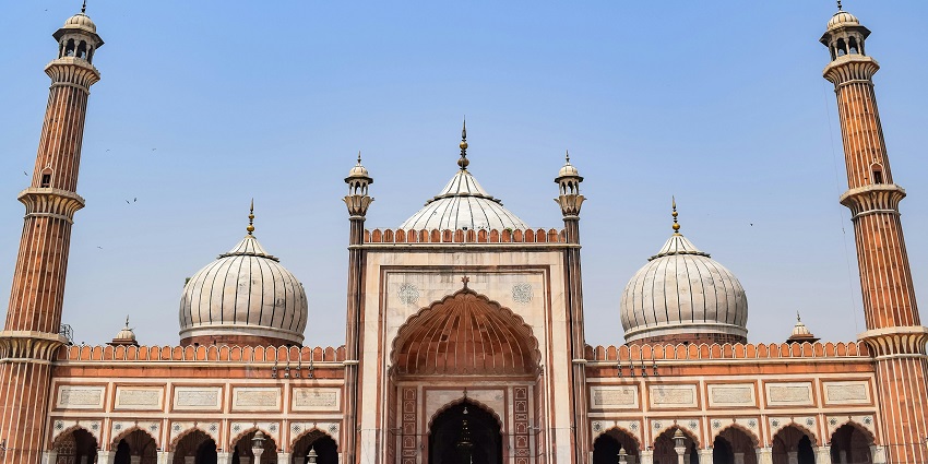 Jama Masjid is one of the most breathtaking places to visit in Delhi in morning for all.