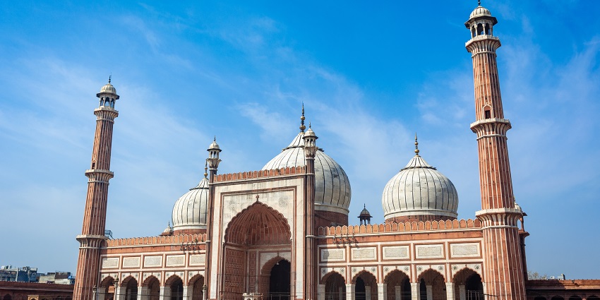 Jama Masjid, one of the largest mosques, is on the Chandni Chowk tourist places list.