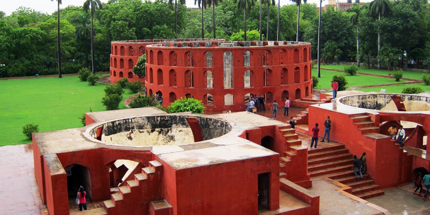 Jantar Mantar is a nearby place to visit in New Delhi for astronomical observations.