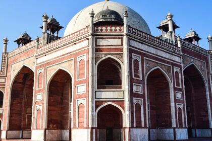 A breathtaking vista of Humayun’s Tomb, a historical tourist hotspot in the region.