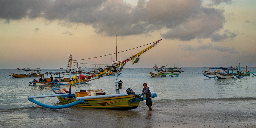 Jimbaran Beach is one of the beautiful beaches in Denpasar where you can enjoy a seafood meal