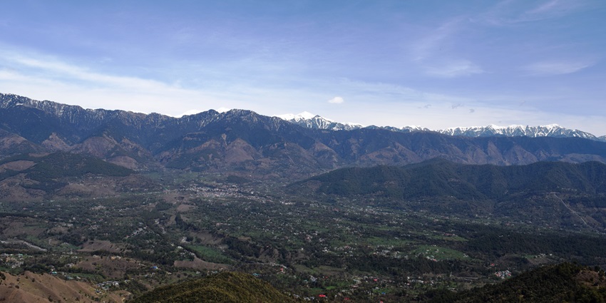 A serene view of Jogindernagar, one of the stunning hill stations near Kangra.