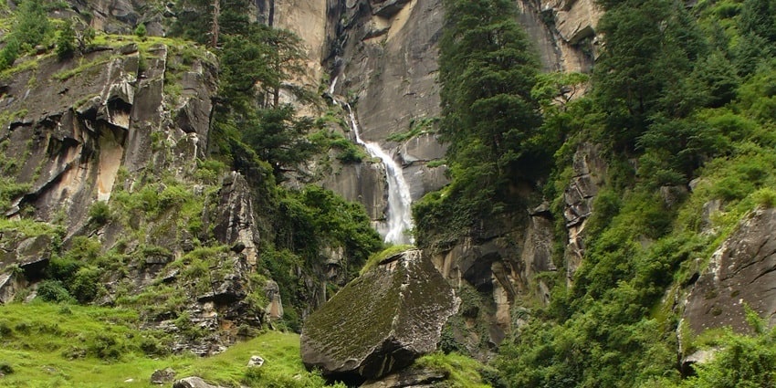 Jogini waterfall is one most picturesque places to visit near Van Vihar waterfall Manali