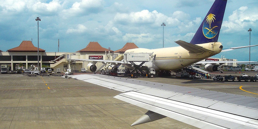 Flights lining on the airport, which offers two distinct terminals for domestic and international