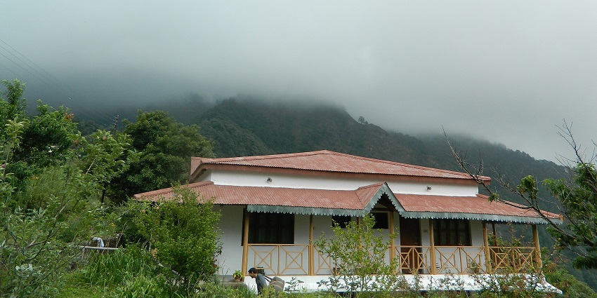 Pangot, one of the best places to visit near Delhi in May, is popular for its varied birdlife.