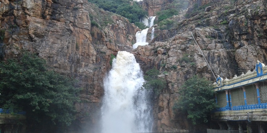 Kailasakona Falls is one of the best waterfalls in Tirupati that you must visit once.